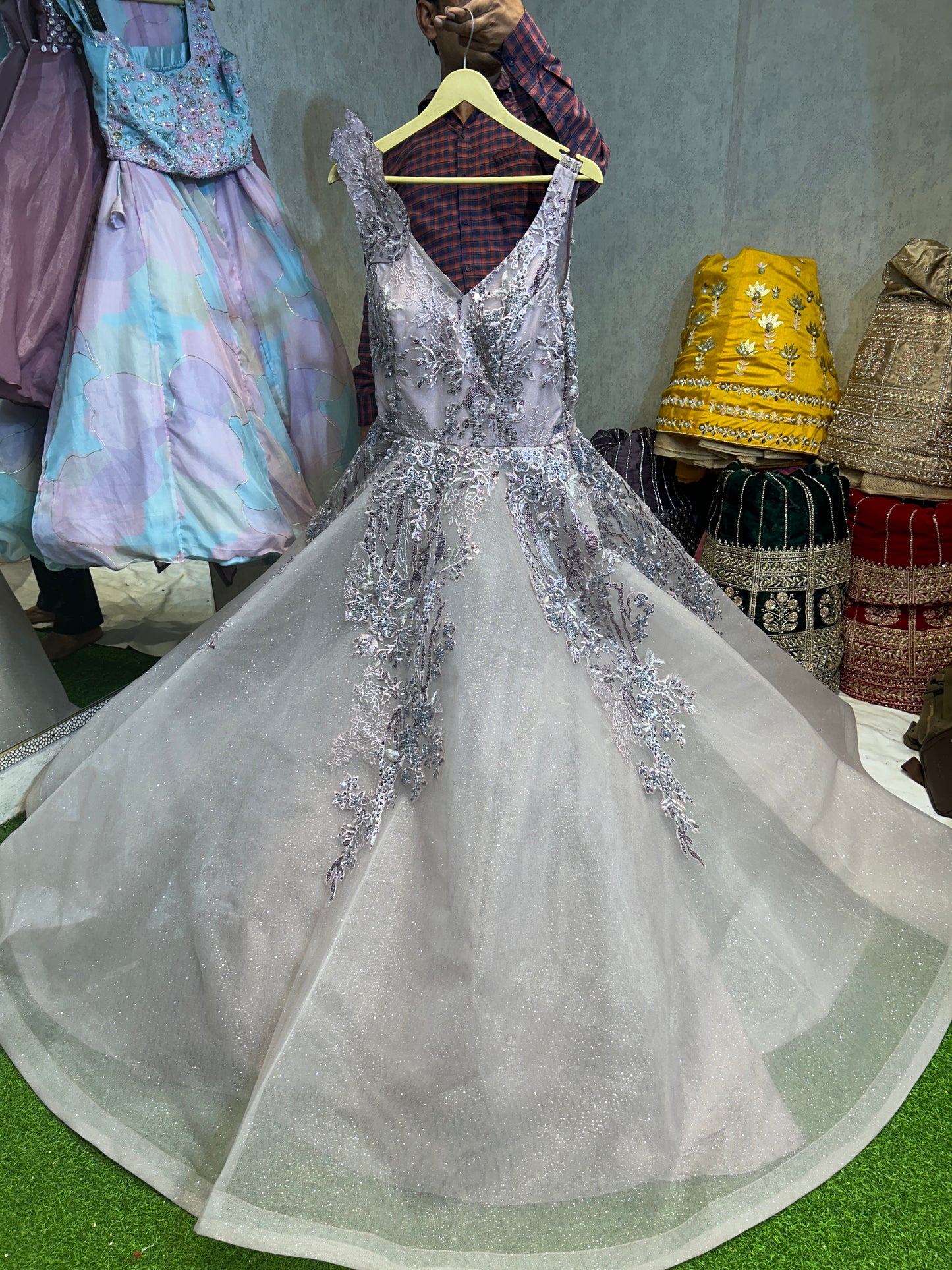 सुंदर गाउन पोशाक