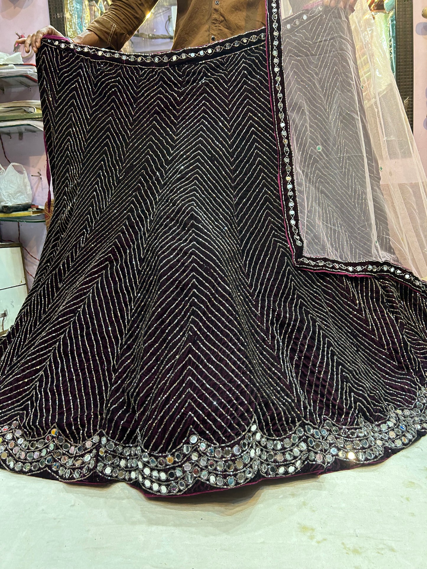 Lehenga azul oscuro de diseñador