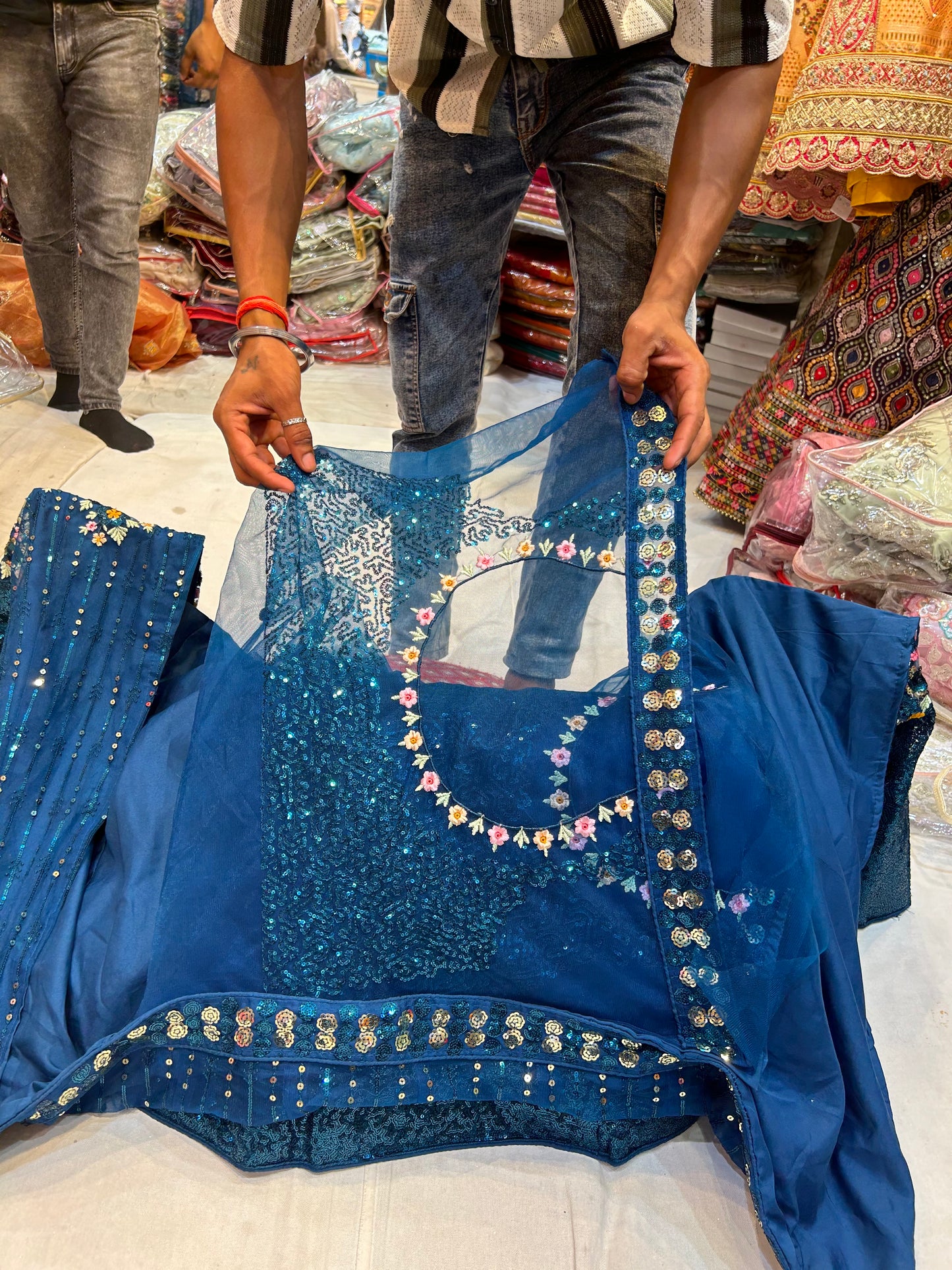 ليهينجا الأزرق الداكن