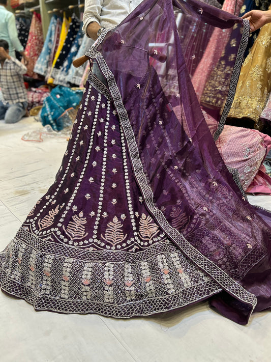 فندق Violet Purple Lehenga رائع