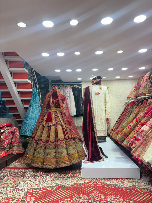 आकर्षक दुल्हन लेहेंगा शेरवानी कॉम्बो