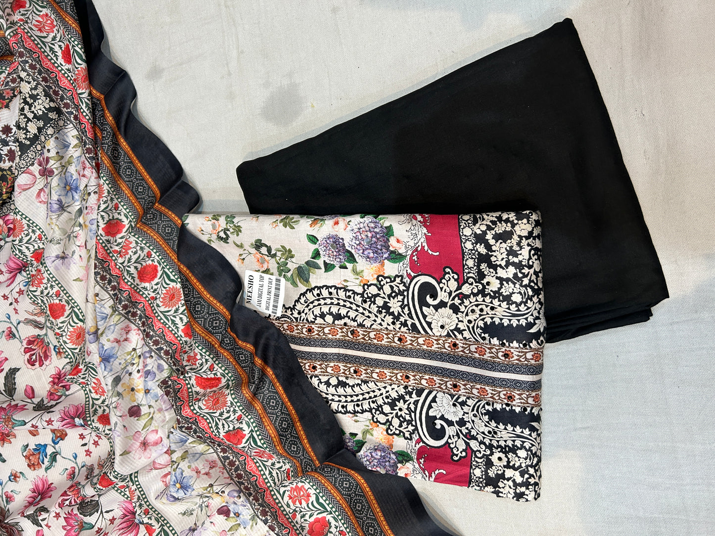 Black & white designer Unstitched suit ( free size )