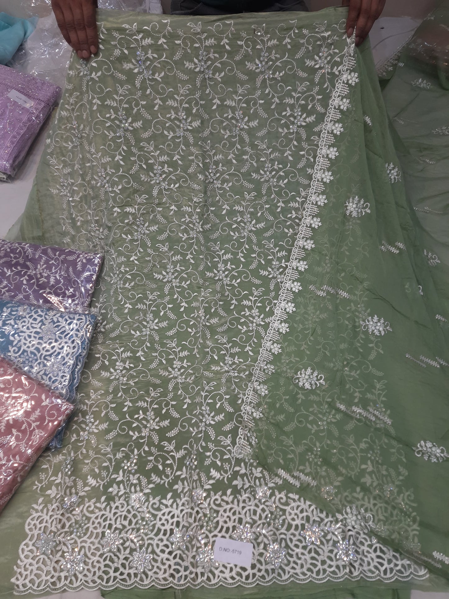 Impresionante material de vestido de traje Salwar sin coser de mehendi verde (talla única)