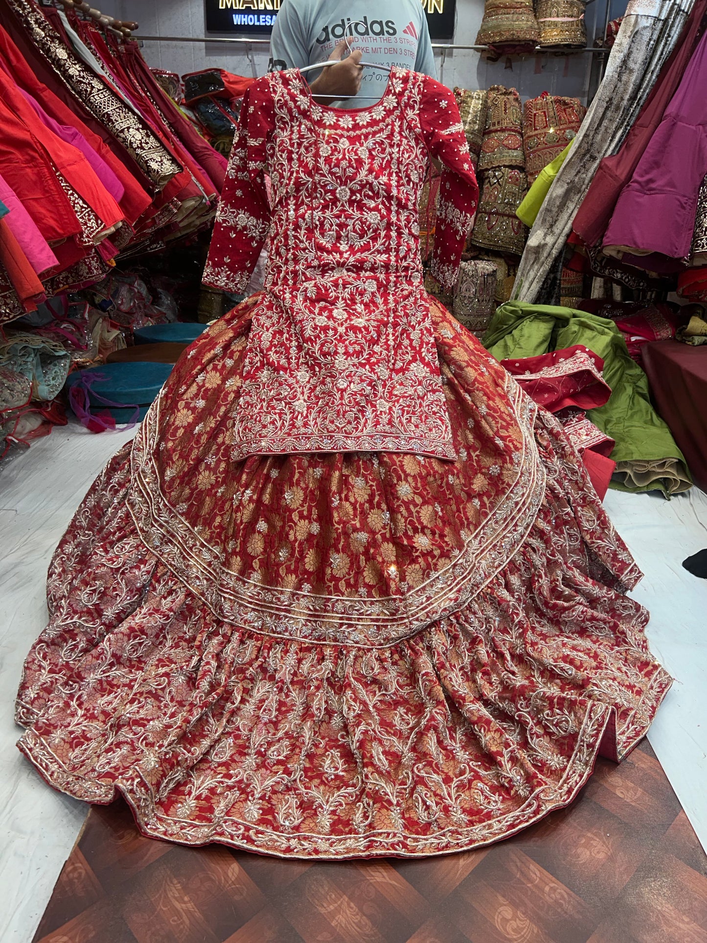 Something different red Peplum long Dress Farshi Gaharara Pakistani Bridal Dress Muslim Special