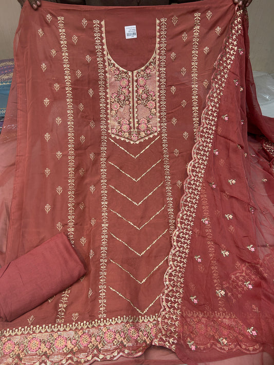 ريد فاخرة بدلة غير متزايدة