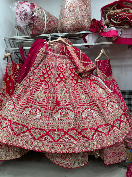 रानी पिंक गजराज ब्राइडल लहंगा