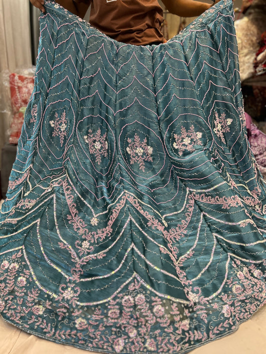 Bonita lehenga azul cielo