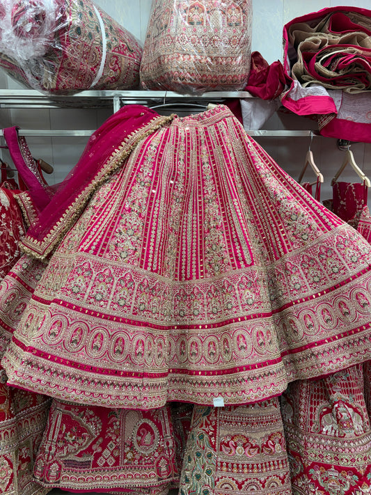 रानी गुलाबी ब्राइडल लहंगा