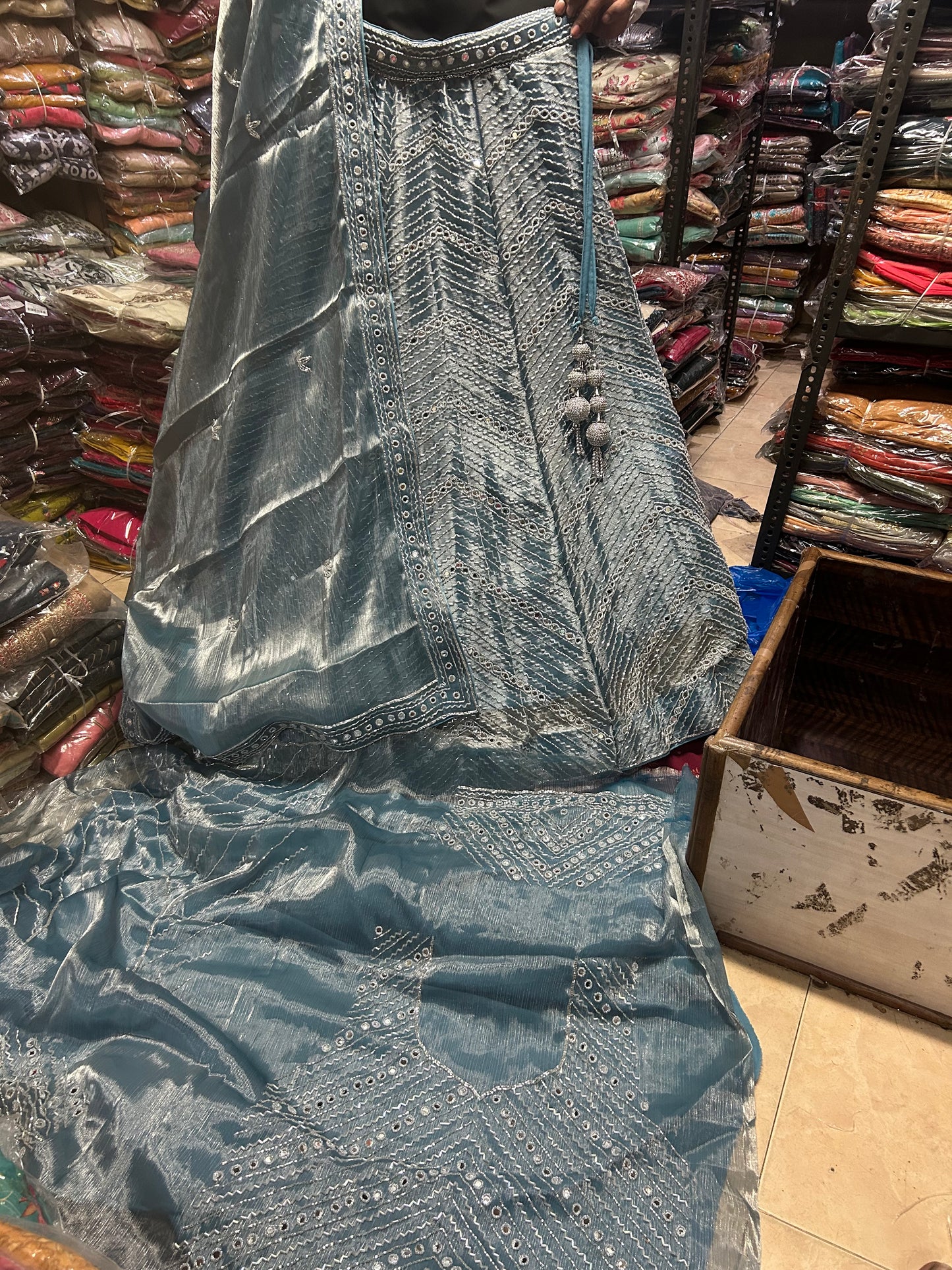 السماء الأزرق غير العادية lehenga