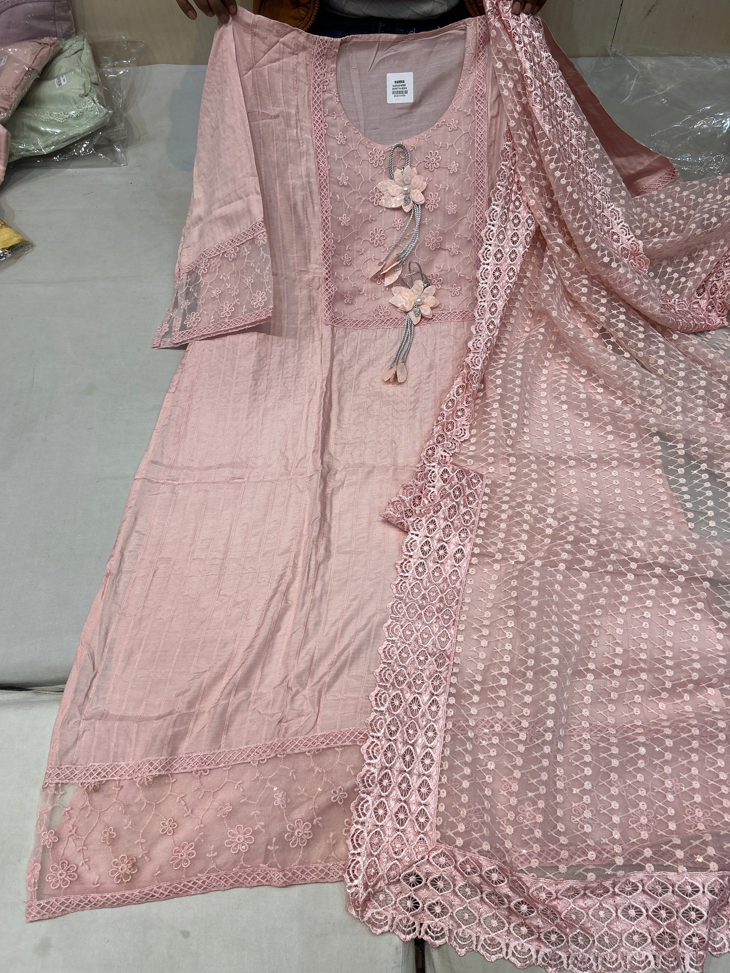 طفل نسائي فاخر بينك