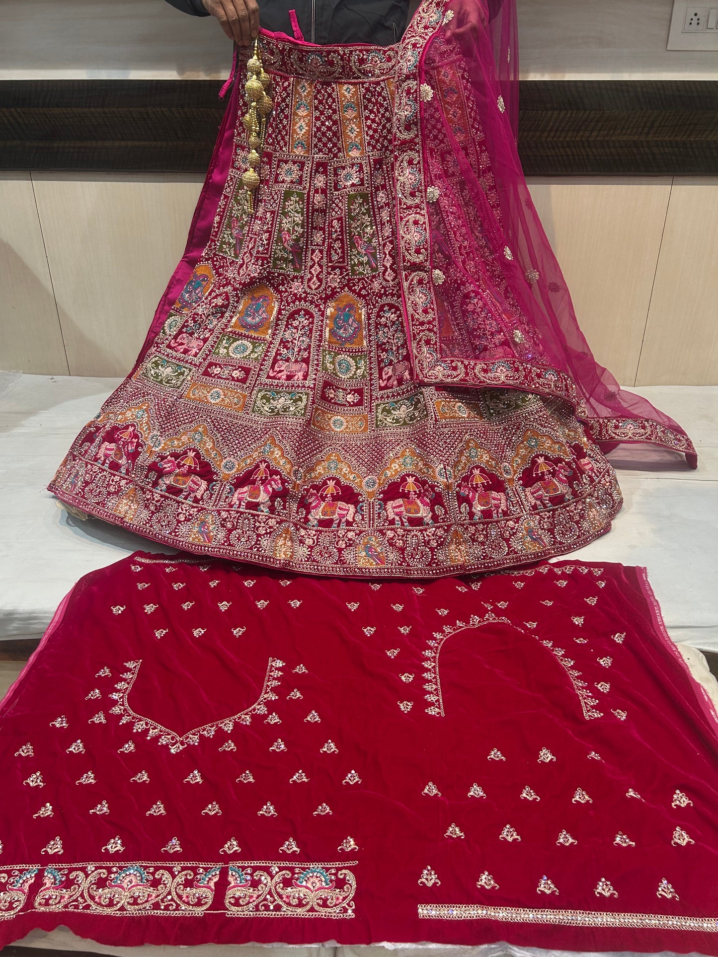 Lovely red Rani pink figur doli barat rajwada bridal lehenga - Shopping World
