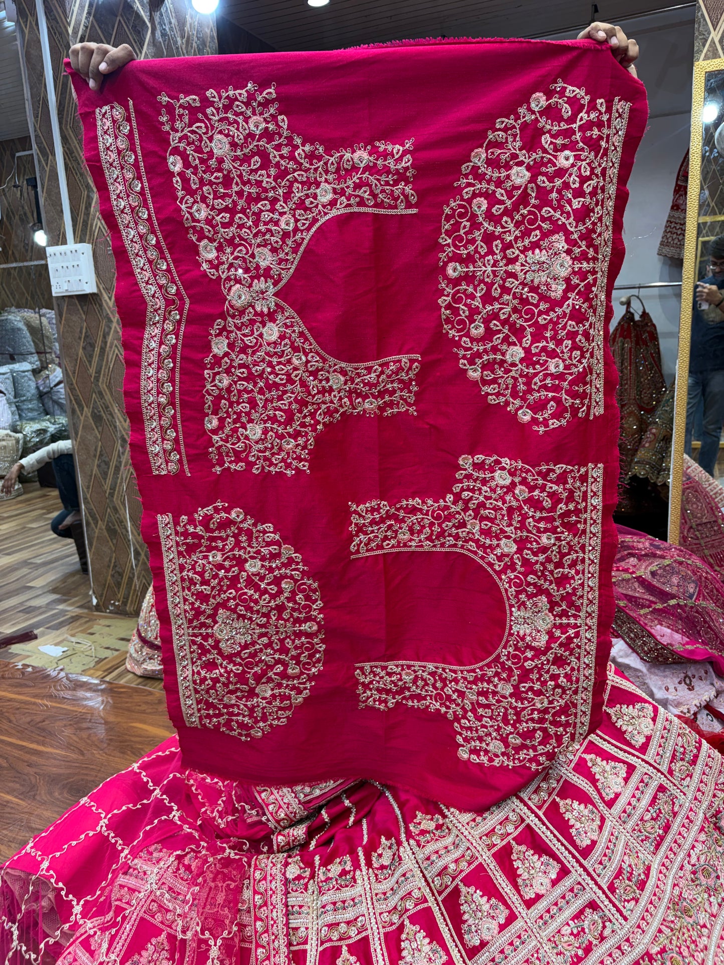 راني زهري يدوي شغل فستان زفاف لاهينجا