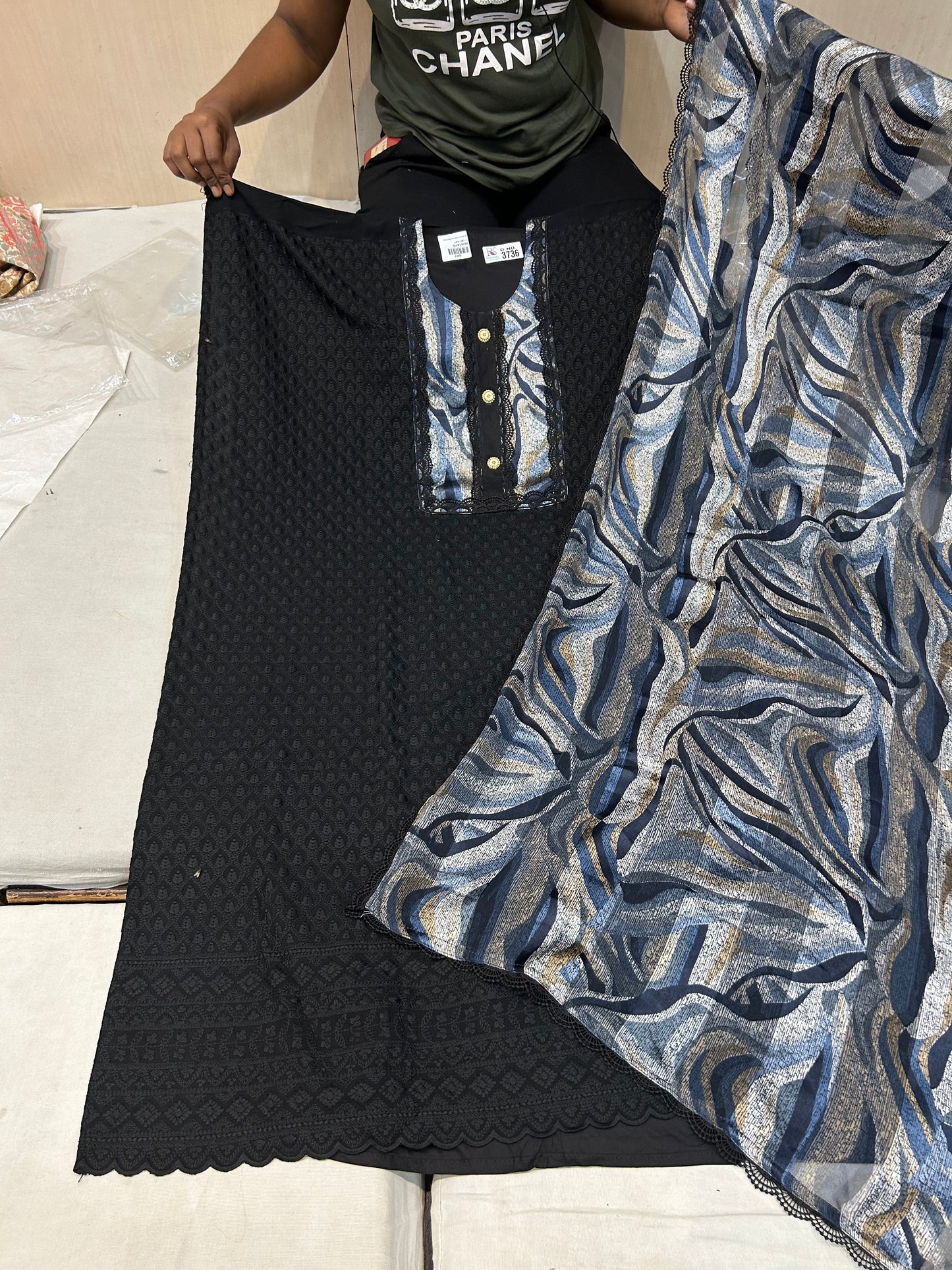 بدلة رائعة للسيدات السود