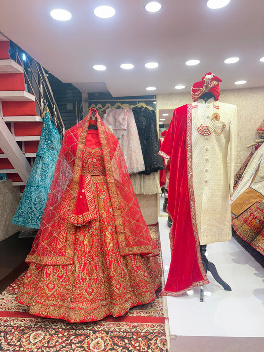 भारी मोर दुल्हन लेहेंगा शेरवानी कॉम्बो