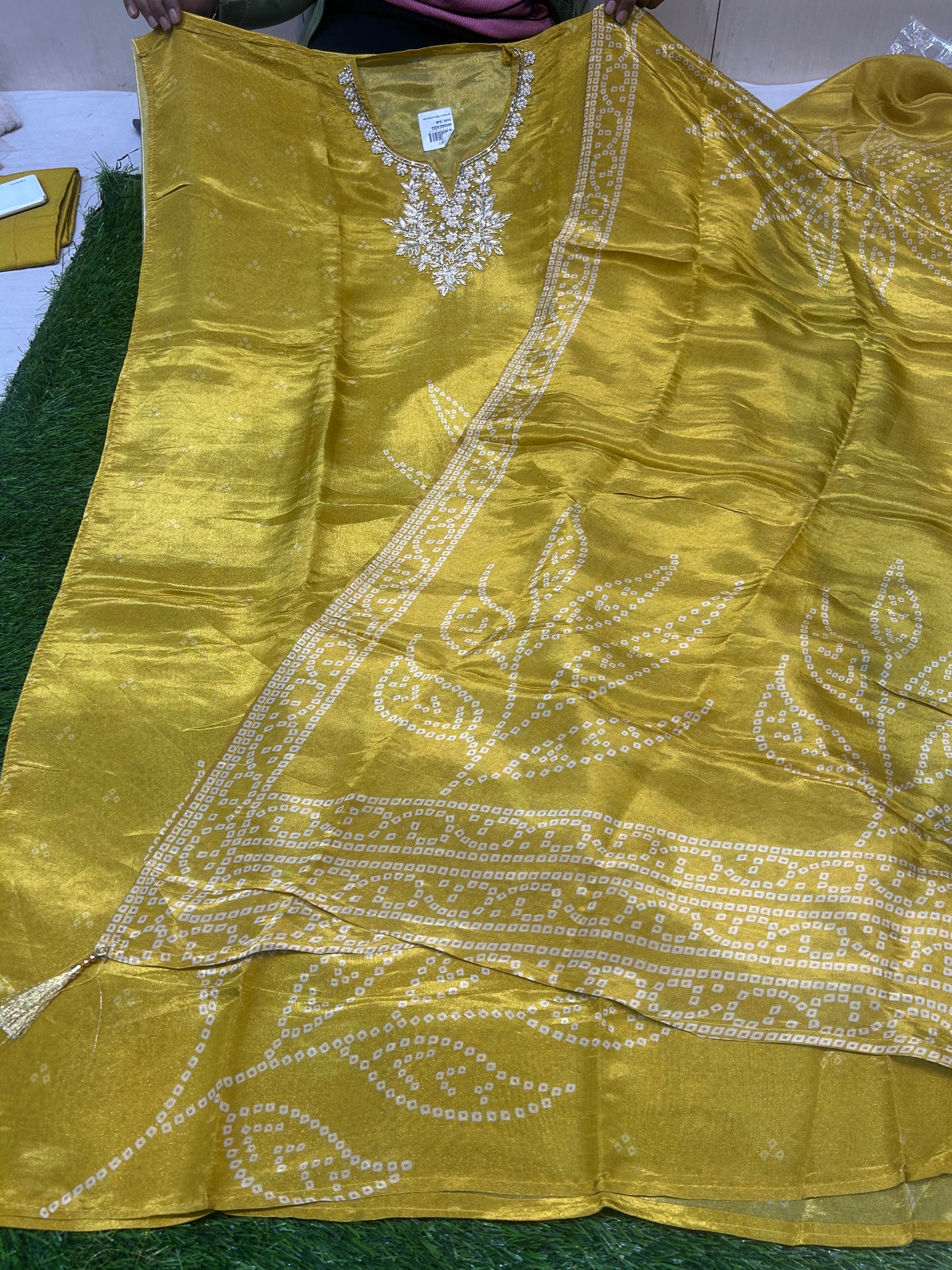 Precioso traje amarillo haldi mehendi sin coser (talla única)