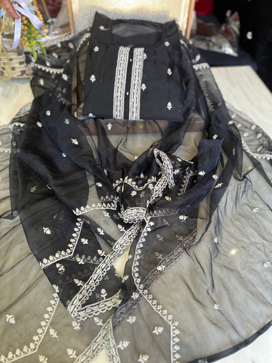 Pretty black Unstitched suit