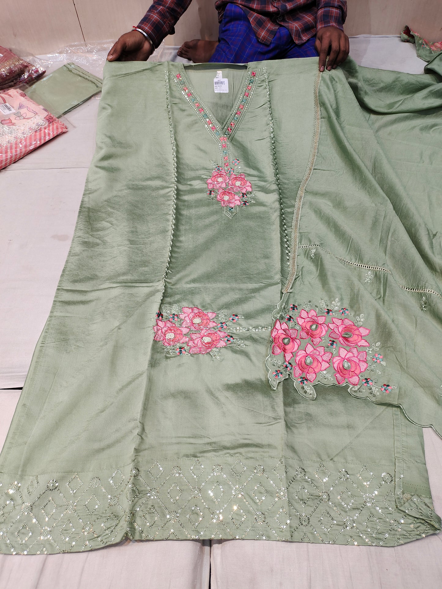 Preciosa tela de vestir para trajes Salwar sin coser de color verde (talla única)
