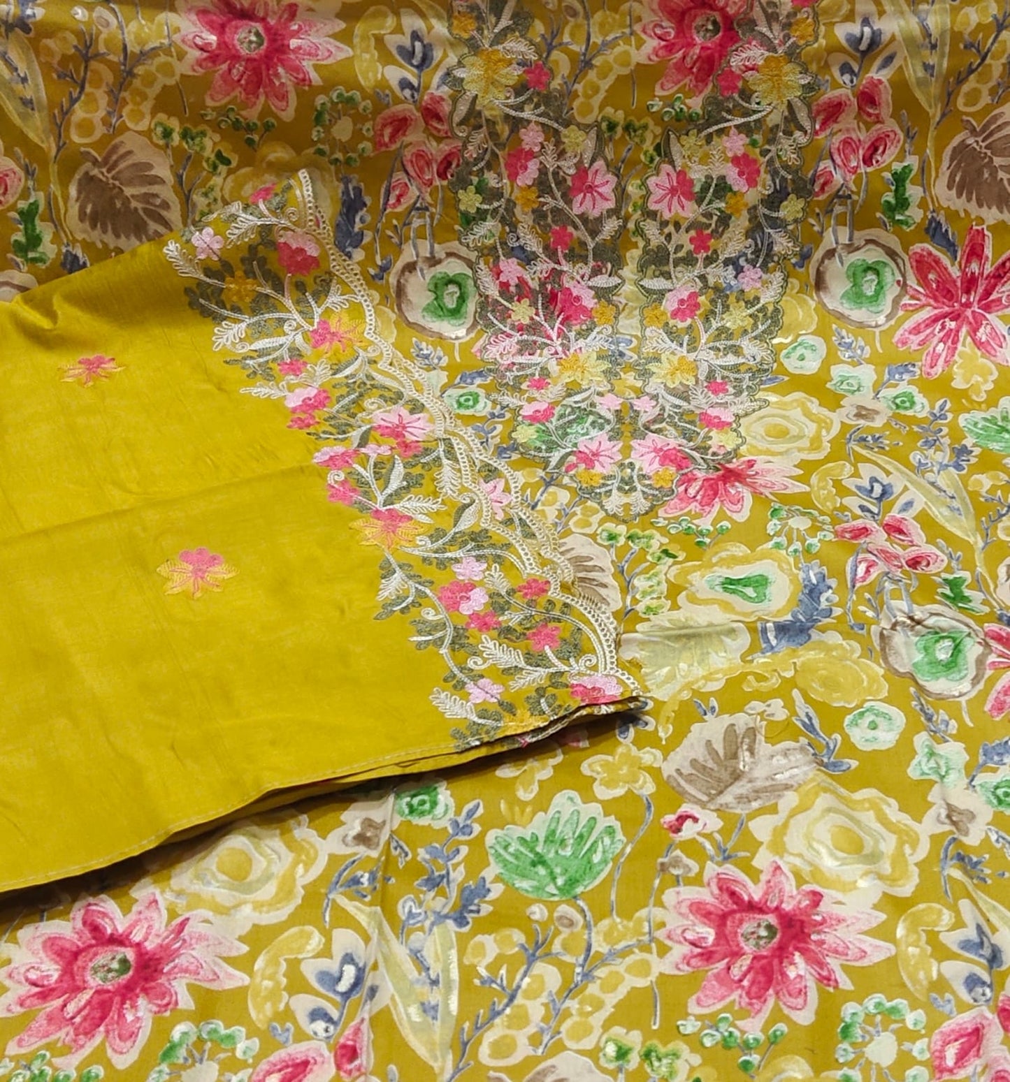 Beautiful yellow haldi Mehendi Unstitched suit ( free size )