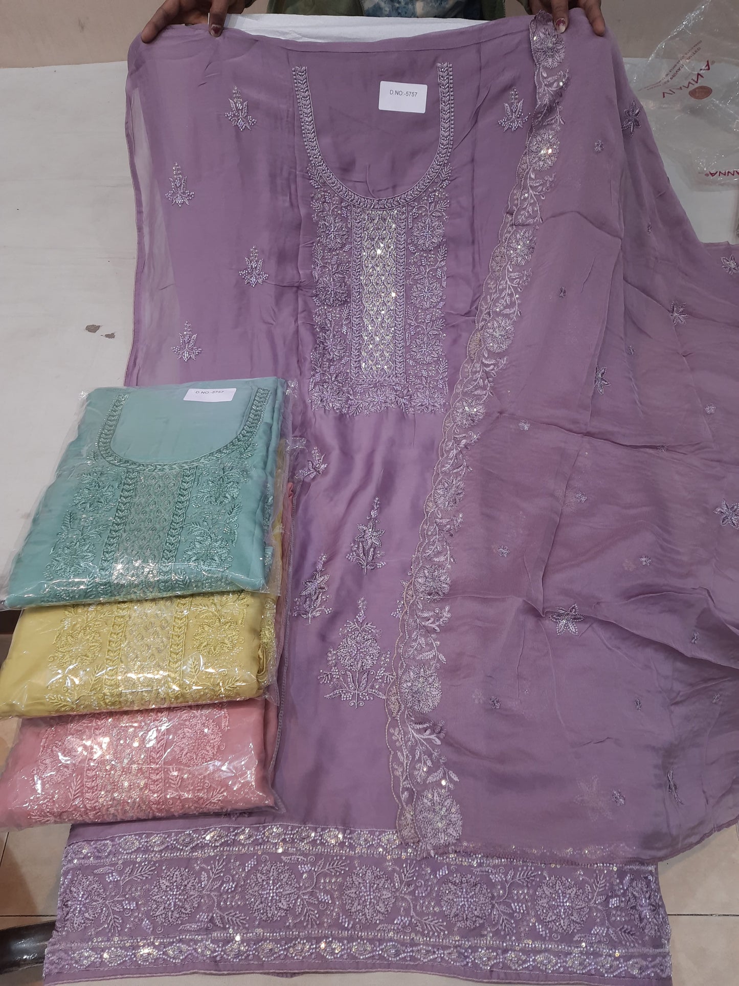 Stunning pink Unstitched suit ( free size )