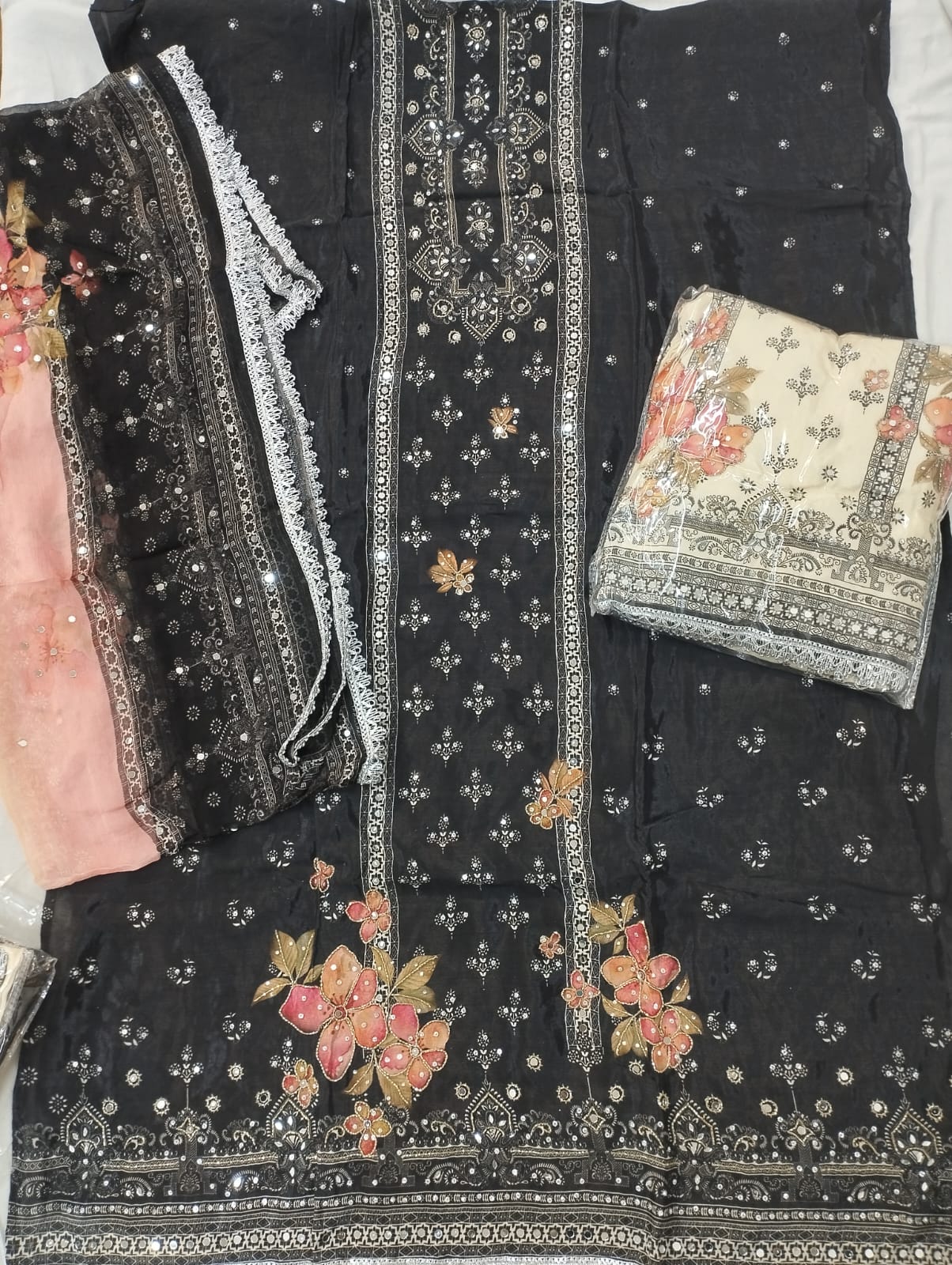 Fabulous mehendi green Stitched Fancy Salwar suit (free size)