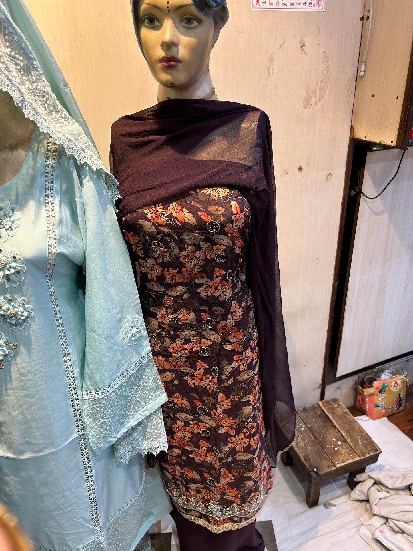 Extraordinary brown ladies suit