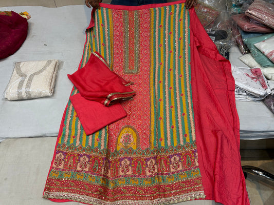 بدلة سيدات حمراء رائعة