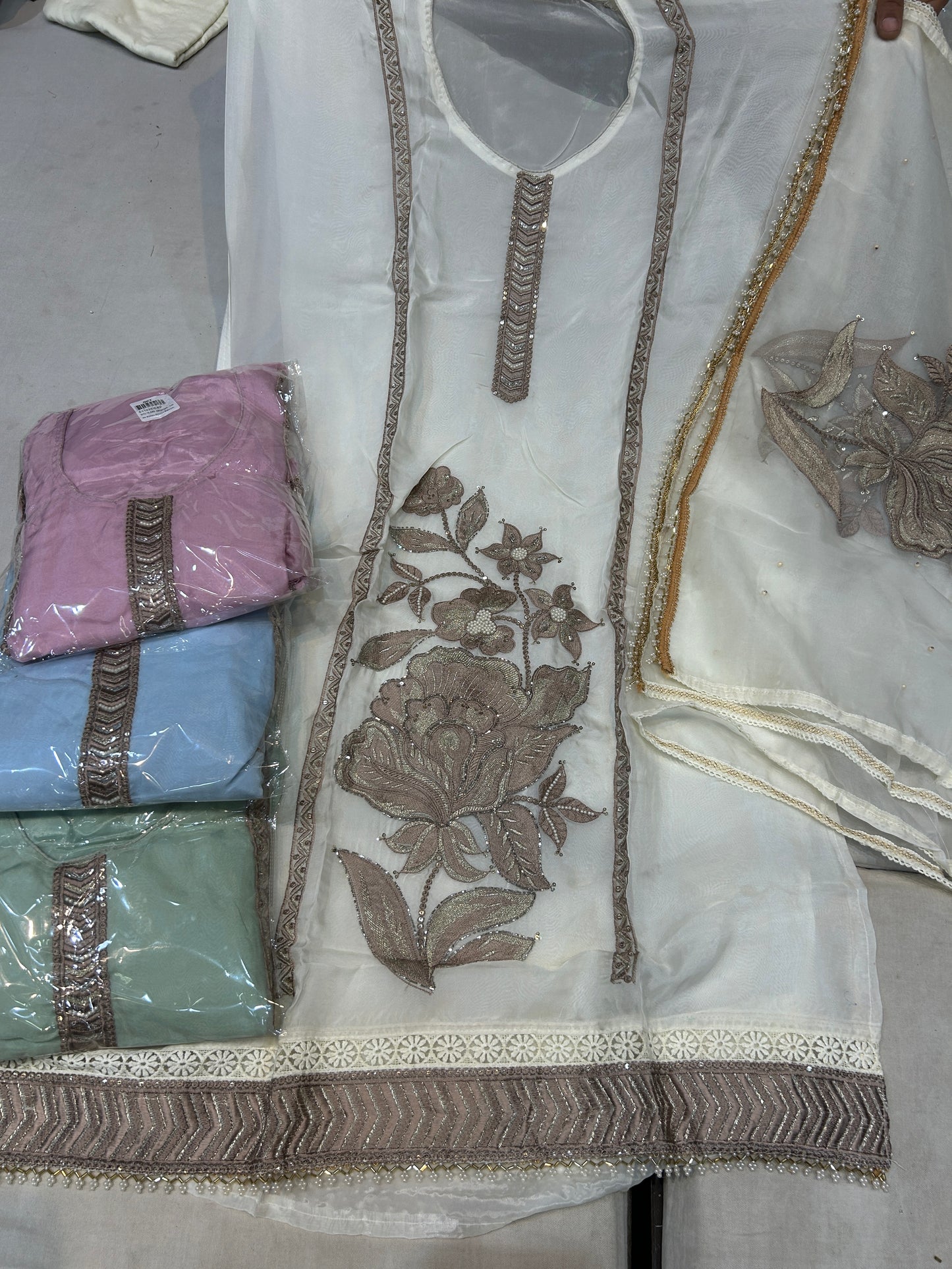 White Floral handwork Unstitch Salwar suit (free size)