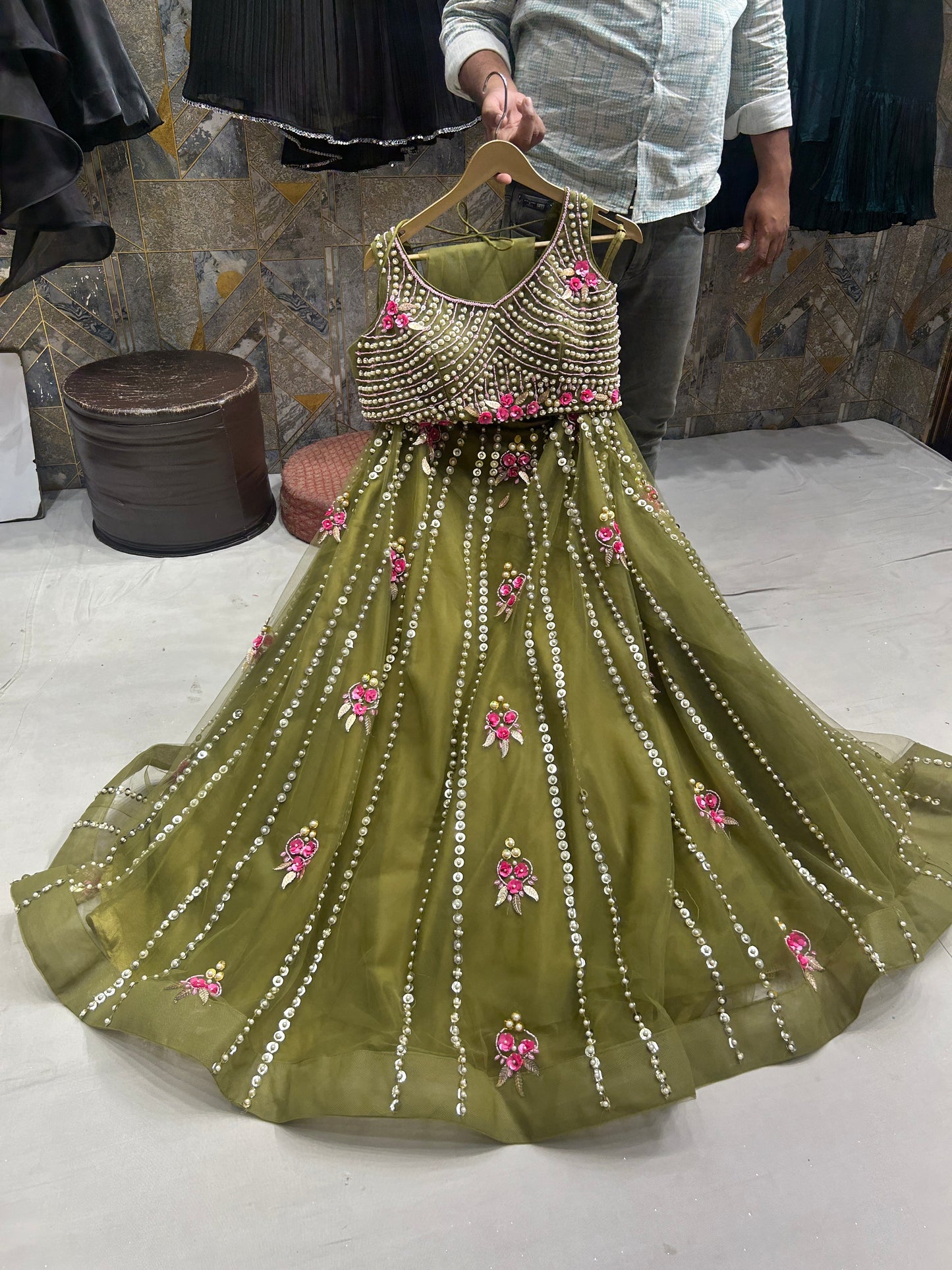 green-mehendi-lehenga-3