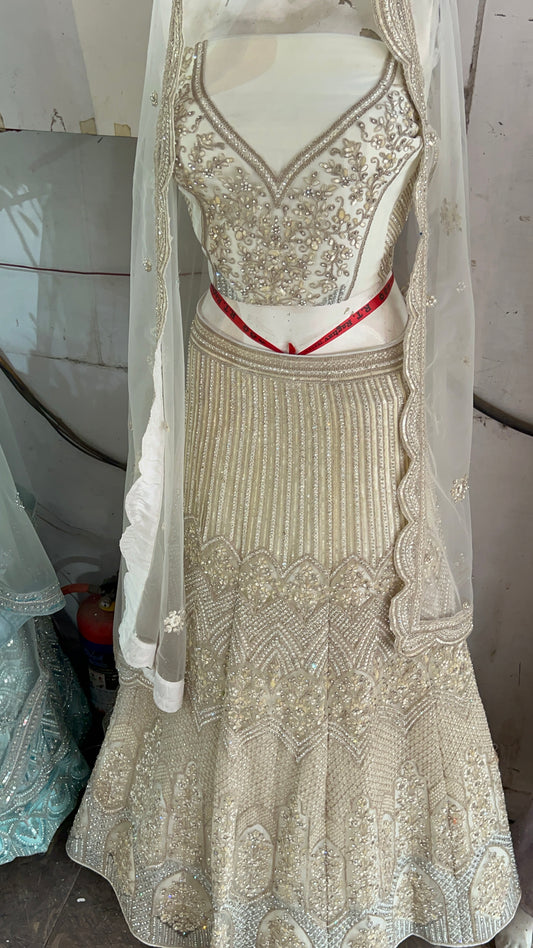 Gorgeous white Lehenga 😍