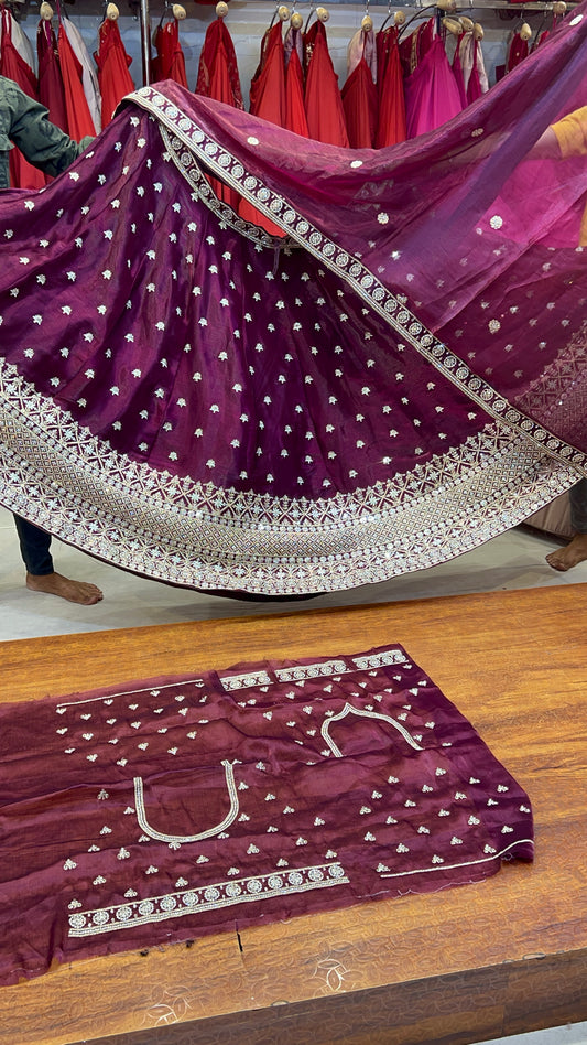 lehenga الأرجواني الداكن غير العادي 😍