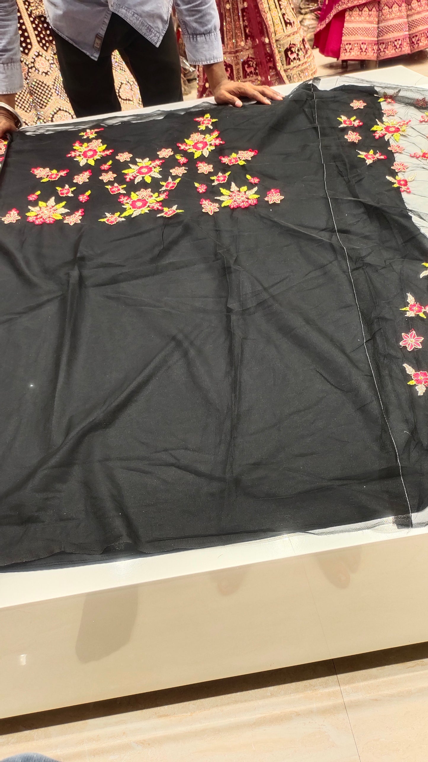 काला अमेजिंग लहंगा