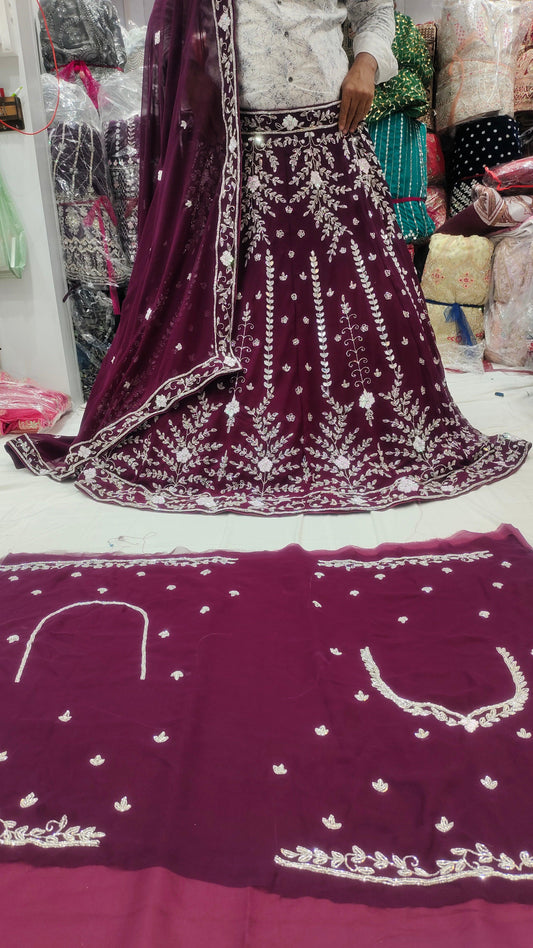 مذهلة في البنفسجي الأرجواني ليهانغا