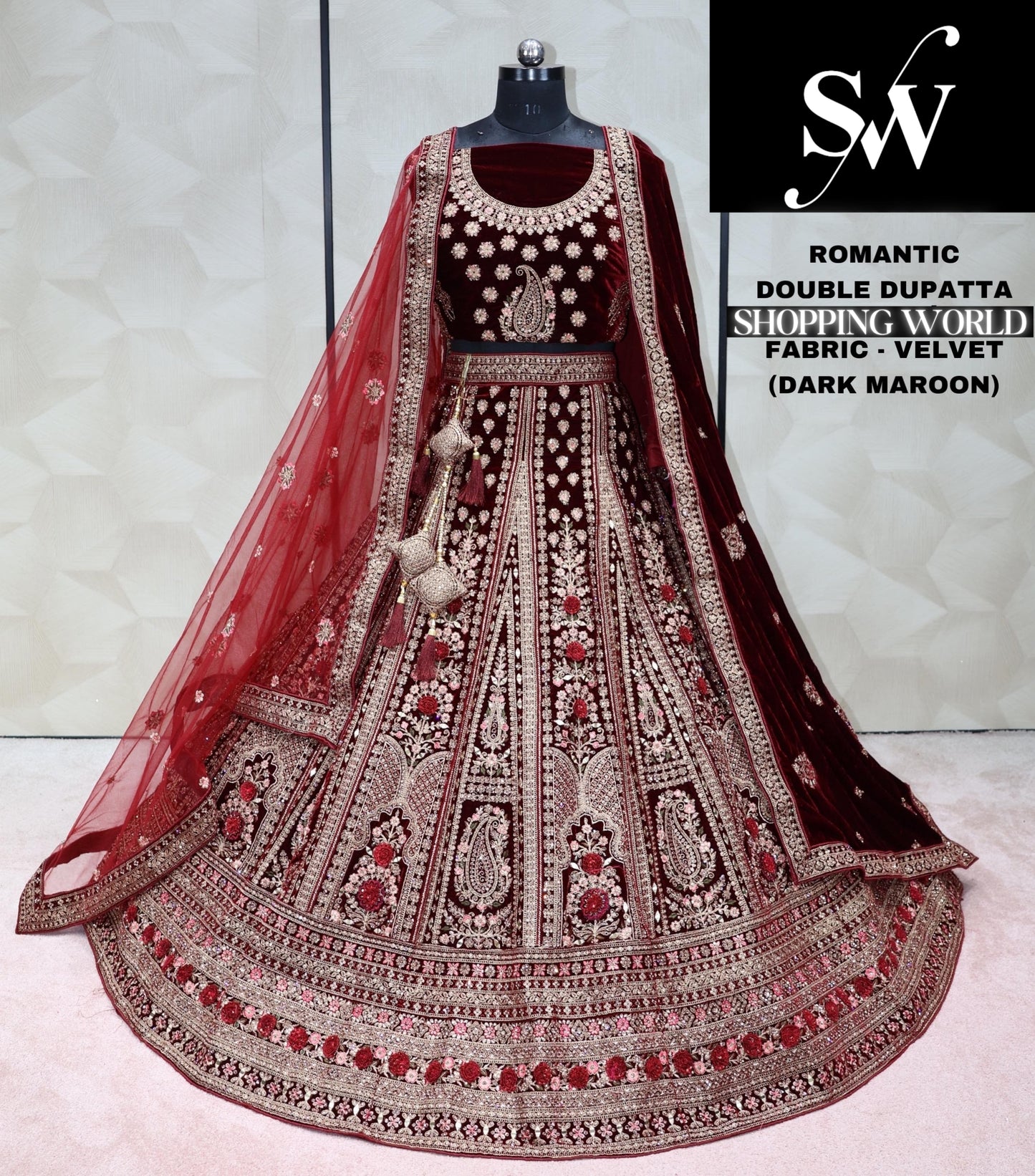 Tela de terciopelo Lehenga color granate oscuro