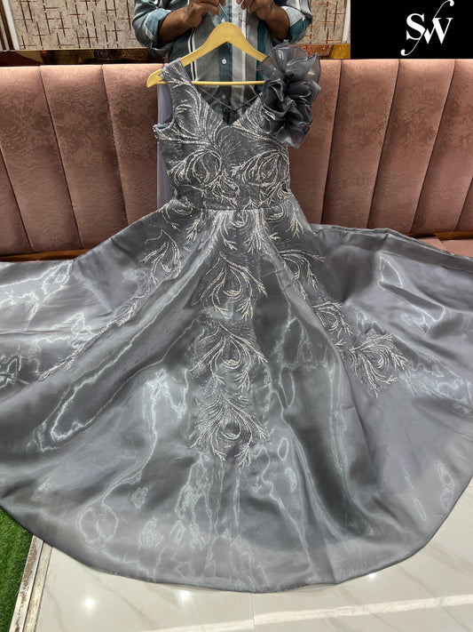 Fantastic grey silver gown