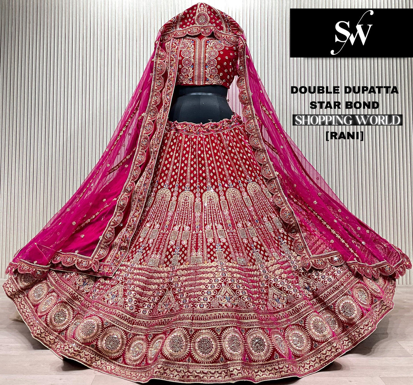 अलंकारित हल्के मरून रंग की पूंछ वाली डबल दुपट्टा वाली ब्राइडल लेहंगा