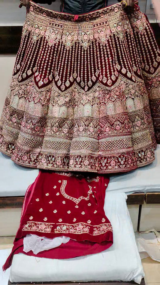 Fabulous red Contrast jhumka lehenga
