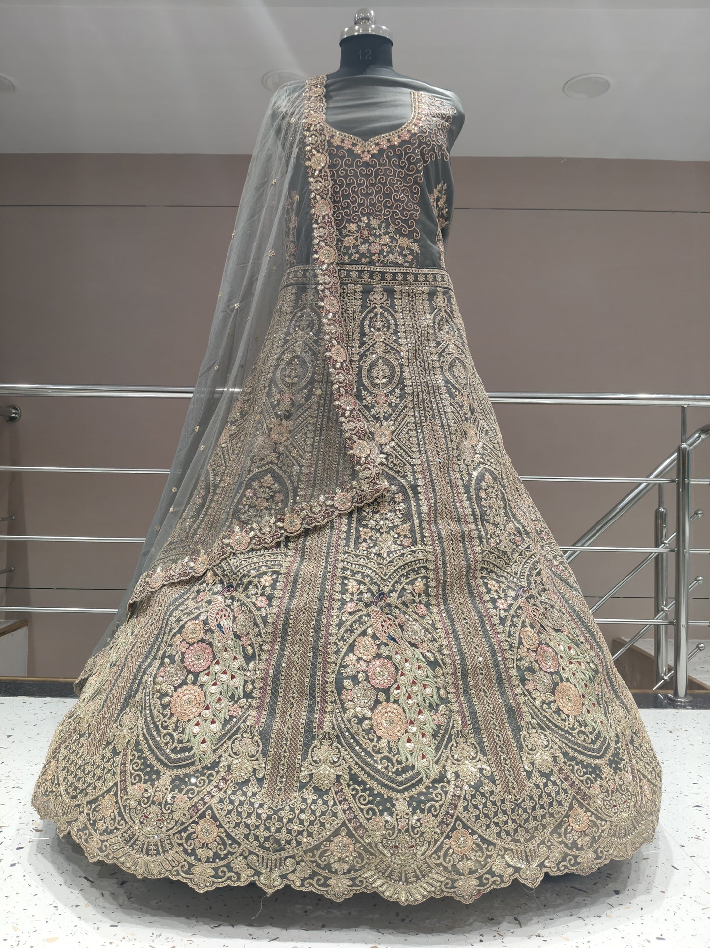 सुंदर बैंगनी बकाइन हल्का बैंगनी लेहेंगा