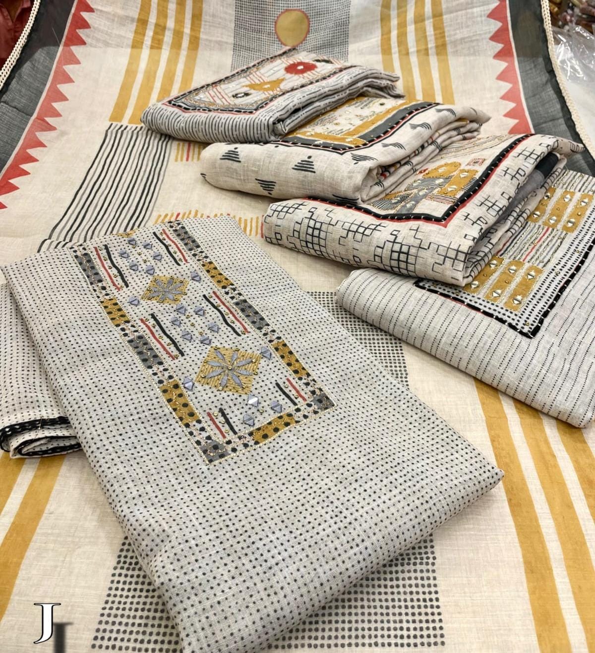 Engaging white golden unstitched salwar suit dress material (free size)