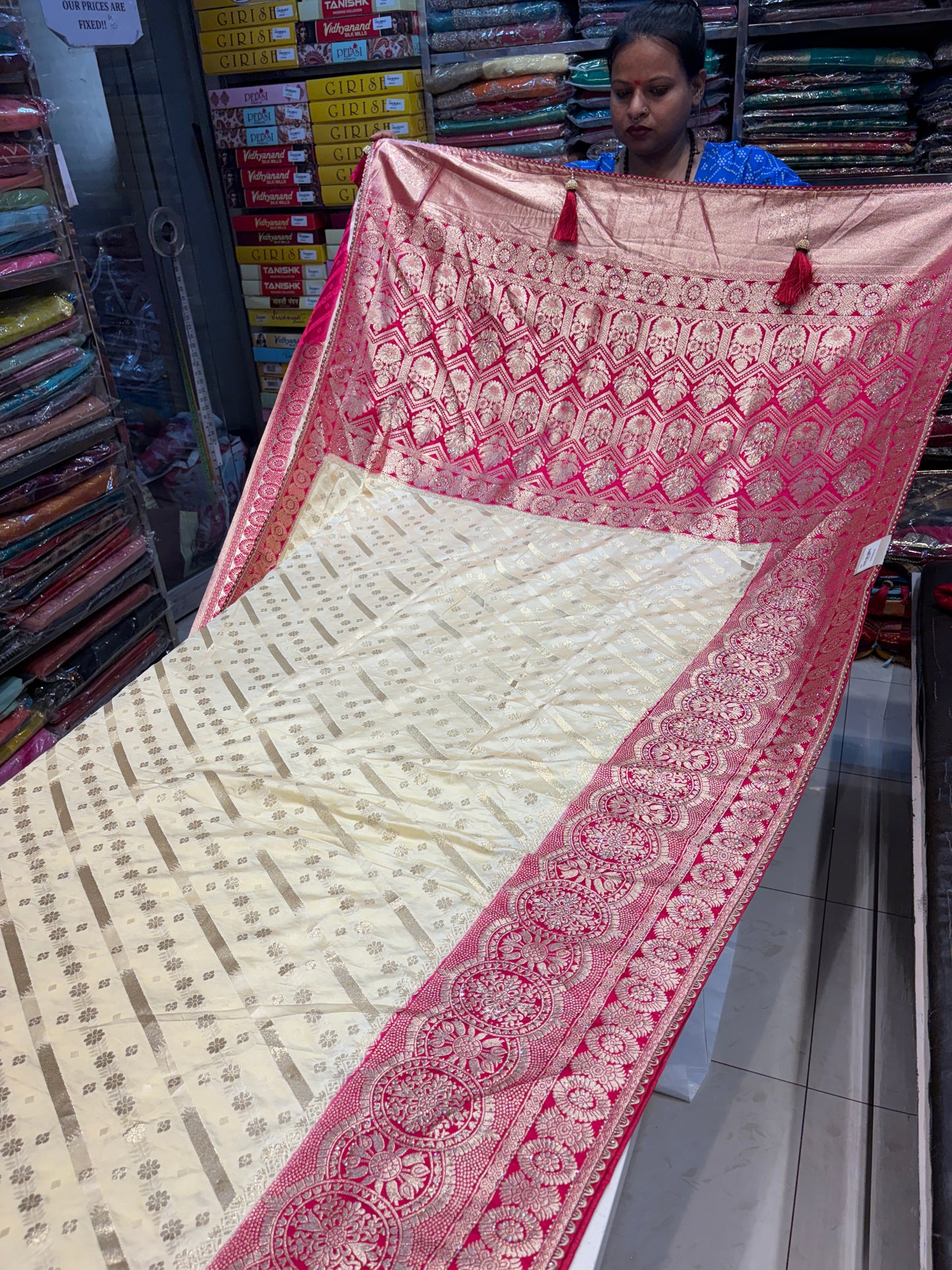 Astonishing silk banarasi kanjivaram white maroon saree