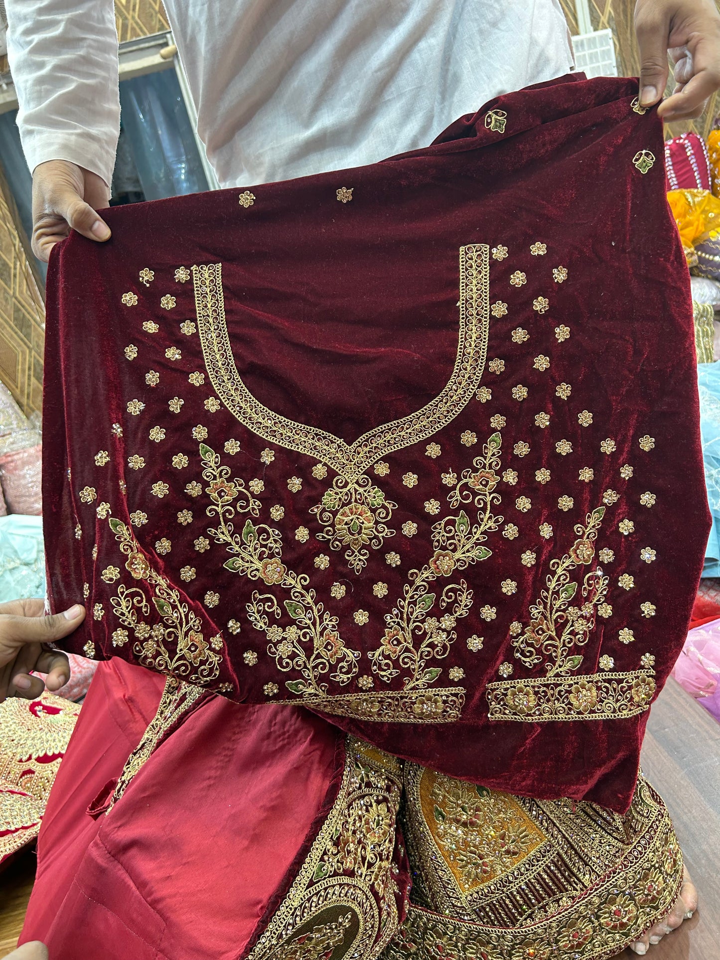 جميلة مارون الزفاف lehenga