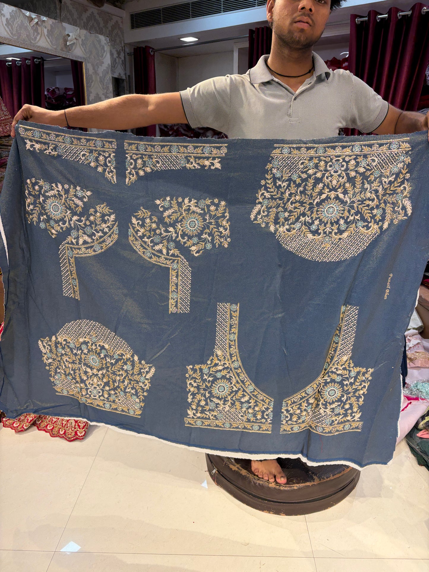 ब्लू डबल शेड हैंडवर्क जरदोज़ी लहंगा