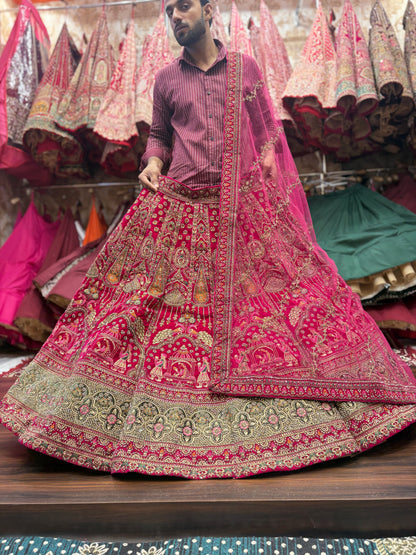 Khoobsurat pavo real granate nupcial Lehenga