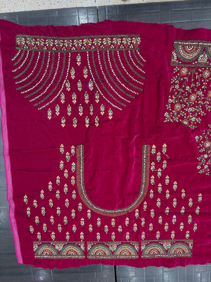 राजसी मैरून दुल्हन लहंगा