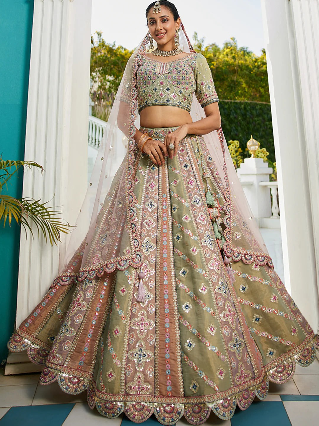 PDP Satén Lentejuelas bordado Semi-Cosido Lavanda mutli color Mehendi Verde Lehenga choli