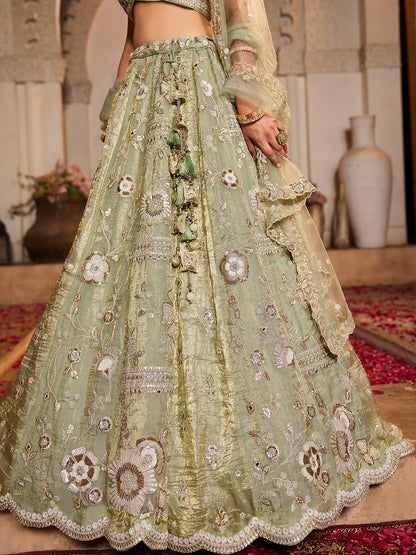 Lehenga verde llamativa