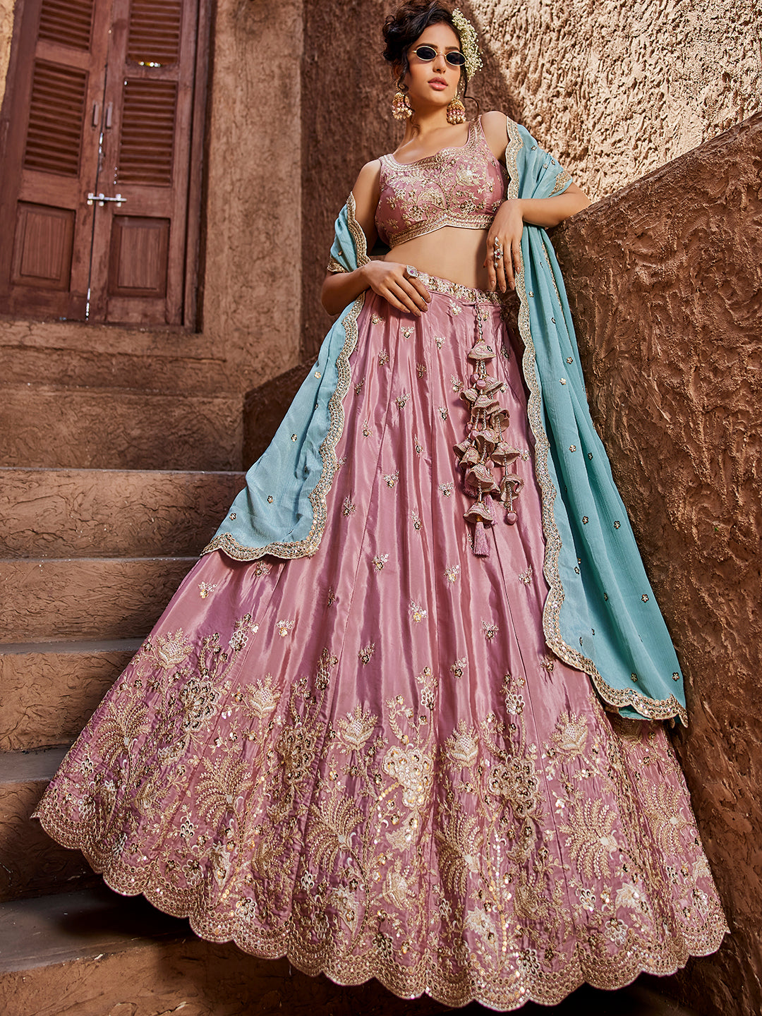 Lehenga de diseño de color rosa lila