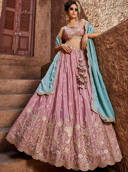 Lehenga de diseño de color rosa lila