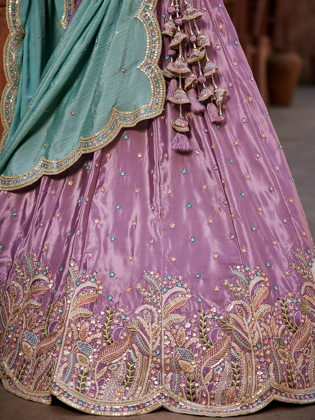 Lehenga de diseño de color rosa lila