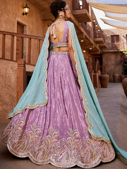Lehenga de diseño de color rosa lila