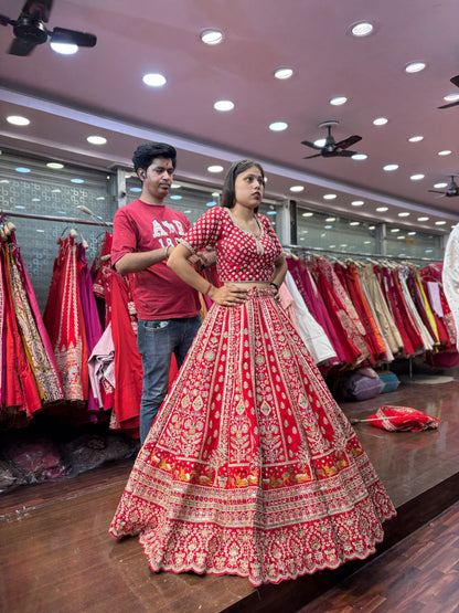 Lehenga nupcial roja de diseñador